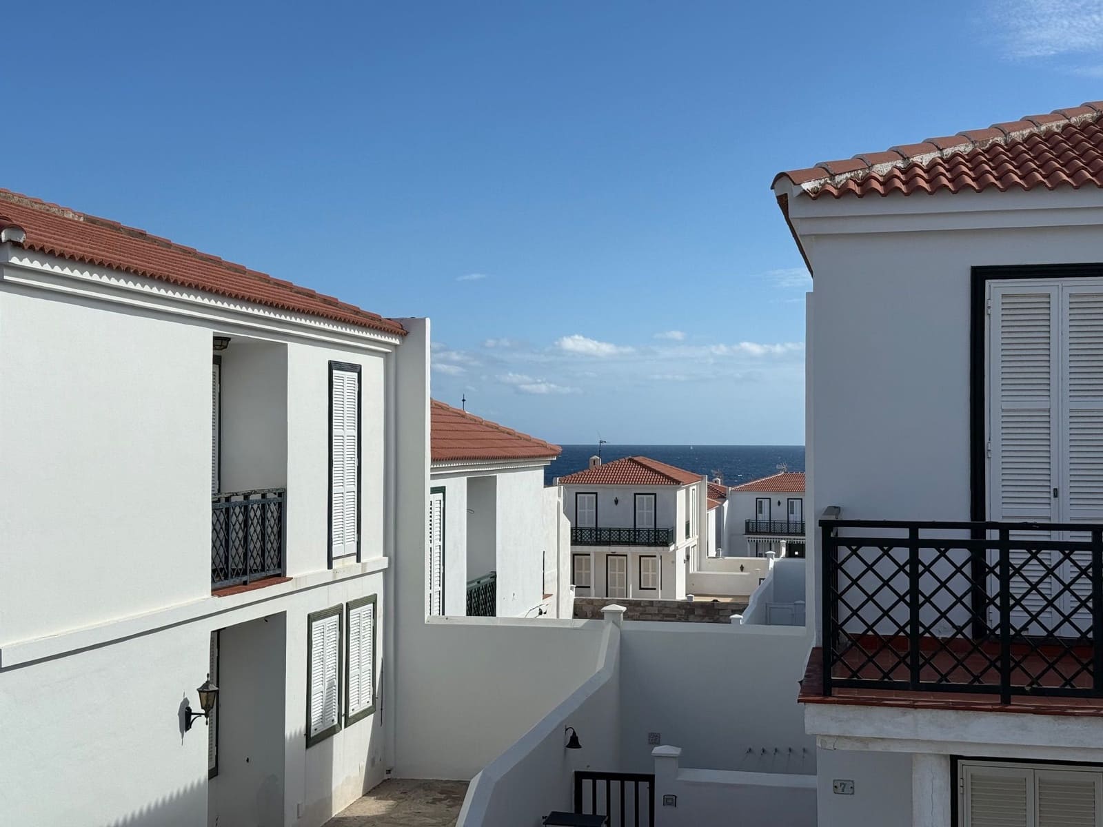 2 makuuhuone Paritalo myytävänä paikassa Arico mukana 
autotalli - 375 000 € (Ref: 9452728)