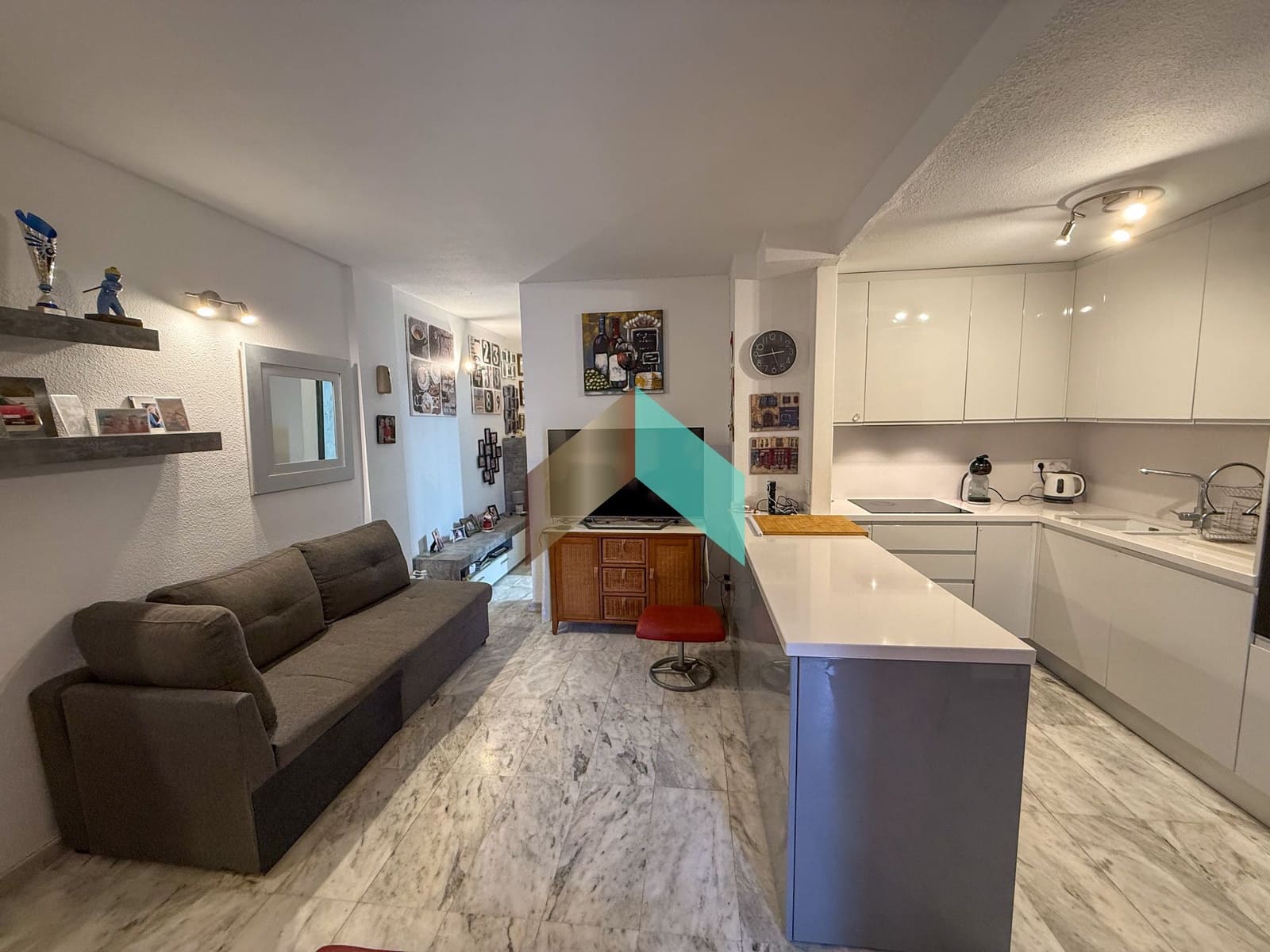 Apartamento de 1 habitación en Los Cristianos en venta con piscina - 315.000 € (Ref: 9470807)