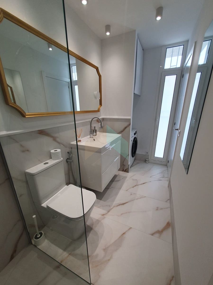 1 slaapkamer Appartement te koop in Costa del Silencio met zwembad garage - € 196.000 (Ref: 9470809)