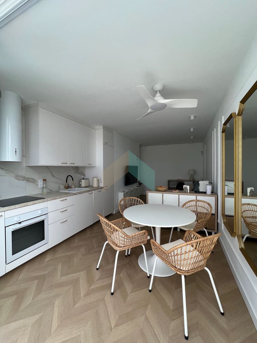 1 slaapkamer Appartement te koop in Costa del Silencio met zwembad garage - € 196.000 (Ref: 9470809)