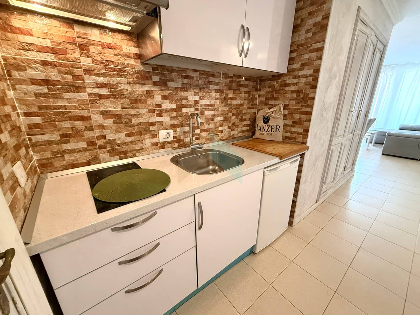 Studio til salgs i Golf del Sur med svømmebasseng - € 165 000 (Ref: 9518471)