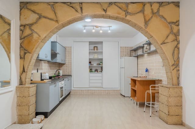 2 sovrum Lägenhet till salu i Buzanada, Arona med garage - 255 000 € (Ref: 9537237)