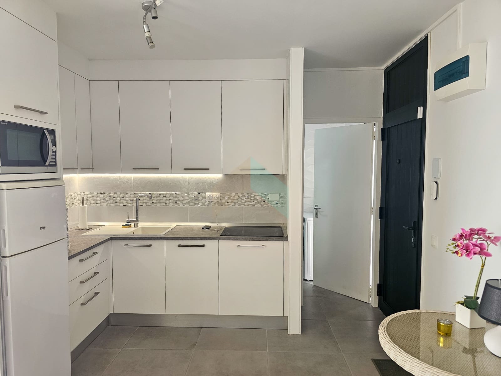 Apartamento de 1 habitación en Costa del Silencio en venta con piscina garaje - 185.000 € (Ref: 9550852)