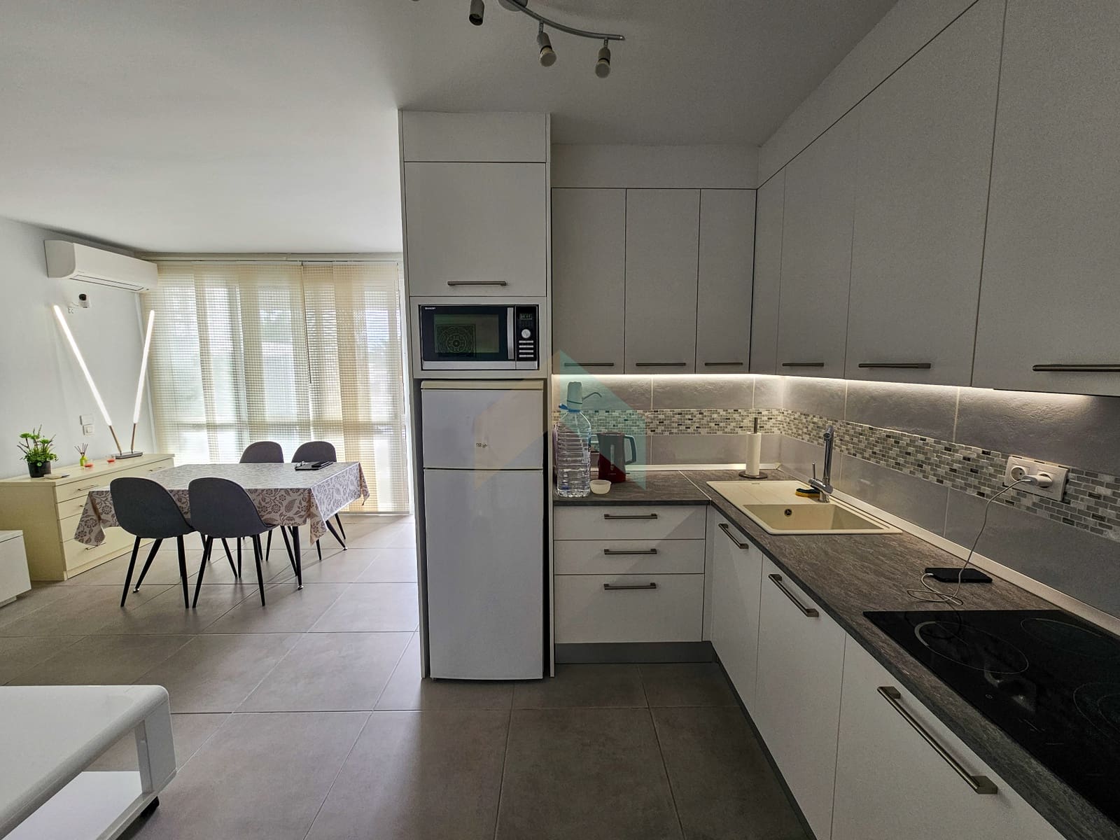 Apartamento de 1 habitación en Costa del Silencio en venta con piscina garaje - 185.000 € (Ref: 9550852)