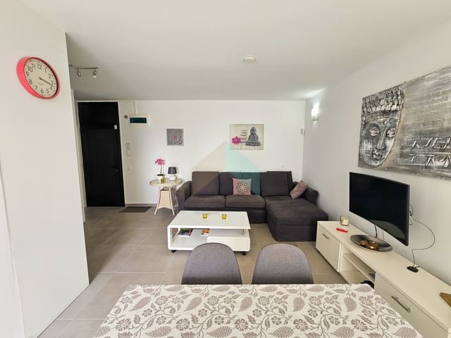 Apartamento de 1 habitación en Costa del Silencio, Arona en venta con piscina garaje - 185.000 € (Ref: 9550852)