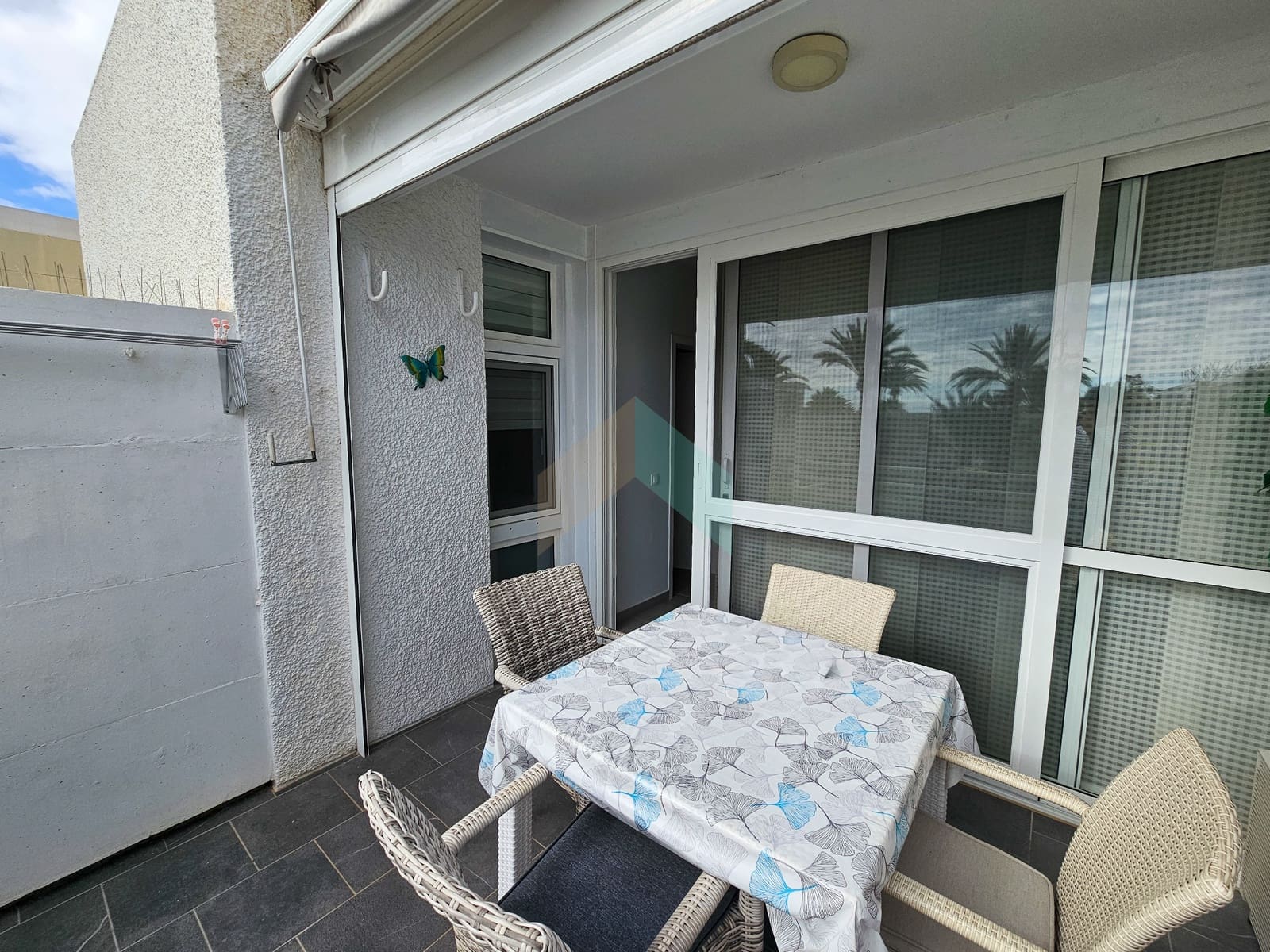 Apartamento de 1 habitación en Costa del Silencio en venta con piscina garaje - 185.000 € (Ref: 9550852)