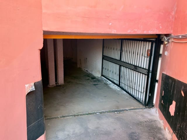Garage till salu i Casco Urbano, Adeje - 12 000 € (Ref: 9573979)