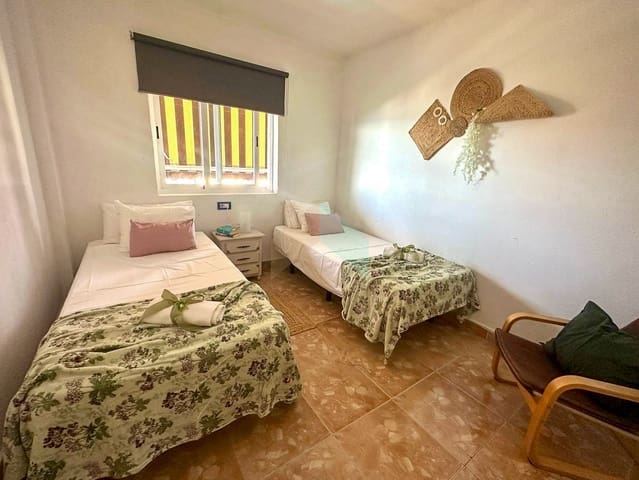 2 quarto Apartamento para venda em Los Cristianos, Arona com piscina - 450 000 € (Ref: 9665953)