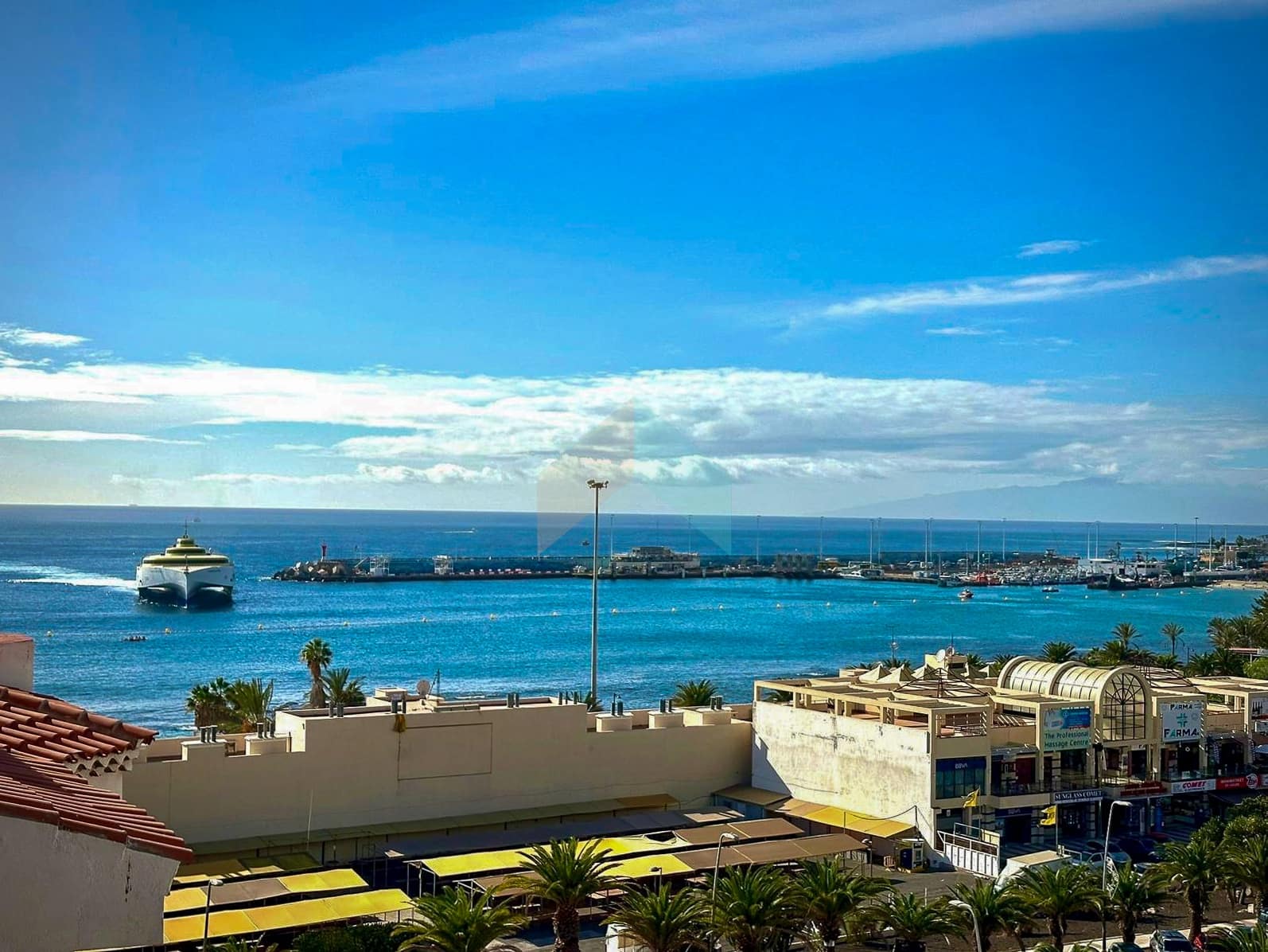 2 quarto Apartamento para venda em Los Cristianos com piscina - 450 000 € (Ref: 9665953)