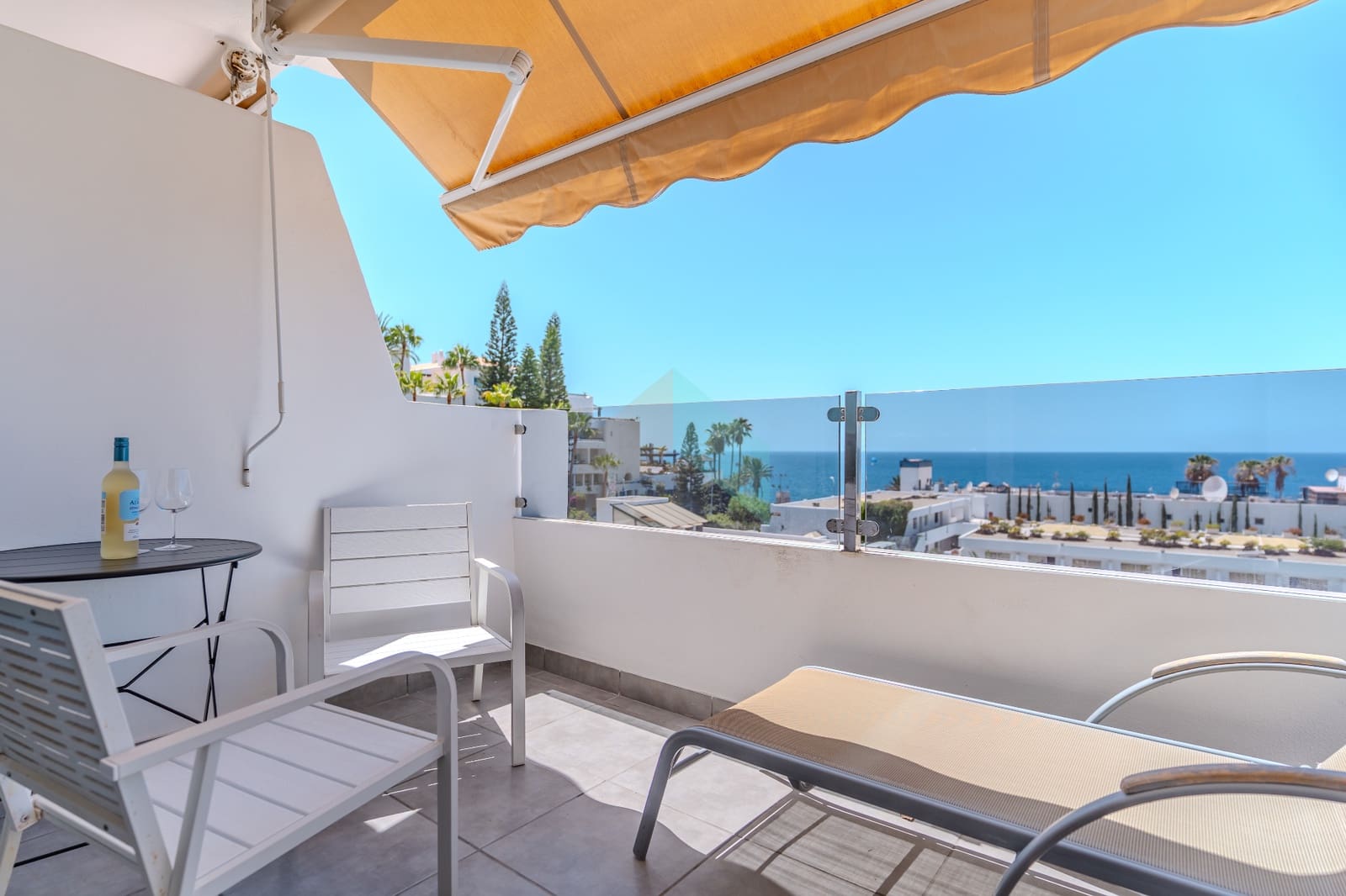 Estúdio para venda em Costa Adeje com piscina - 350 000 € (Ref: 9665956)