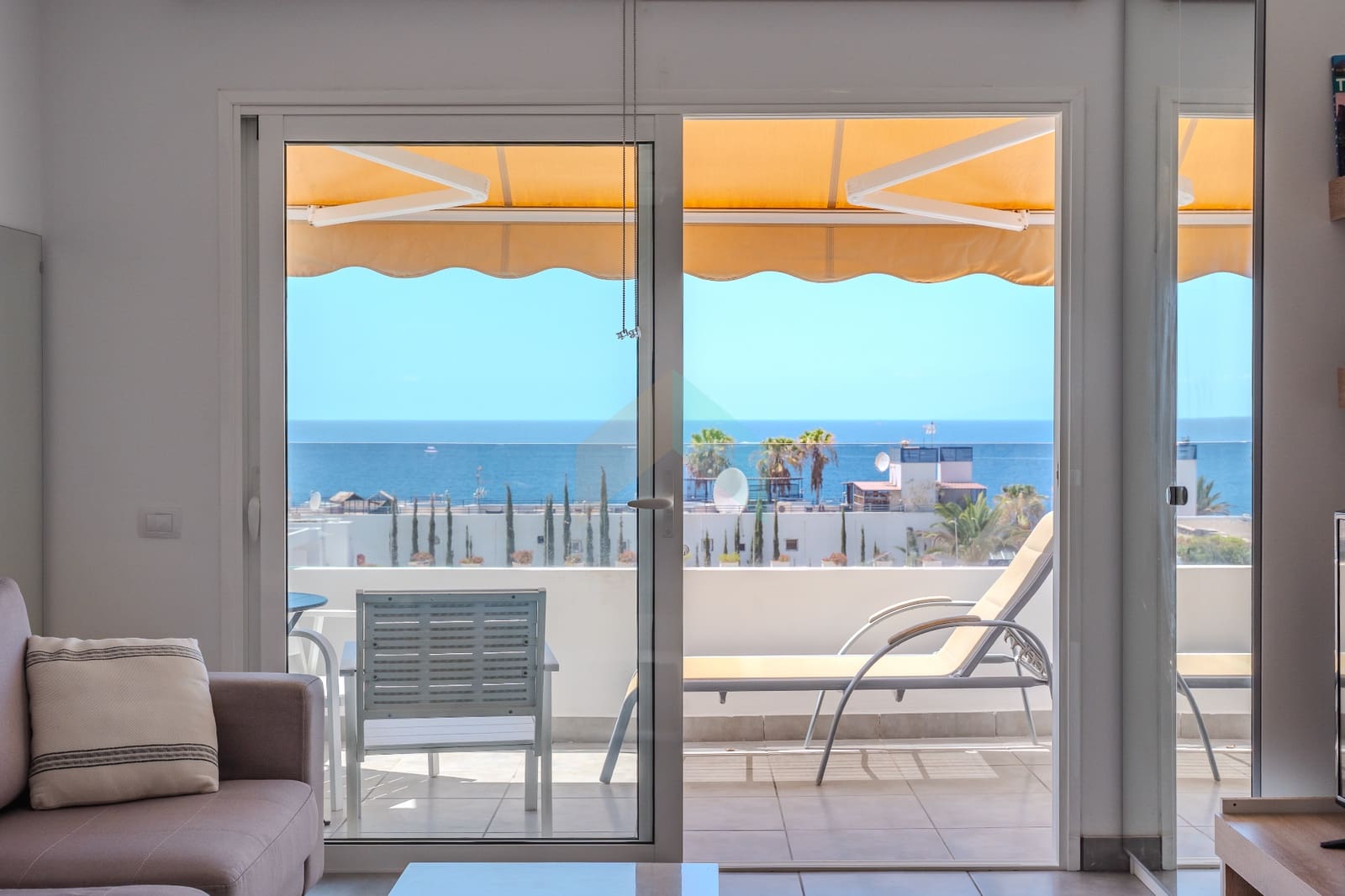 Estúdio para venda em Costa Adeje com piscina - 350 000 € (Ref: 9665956)