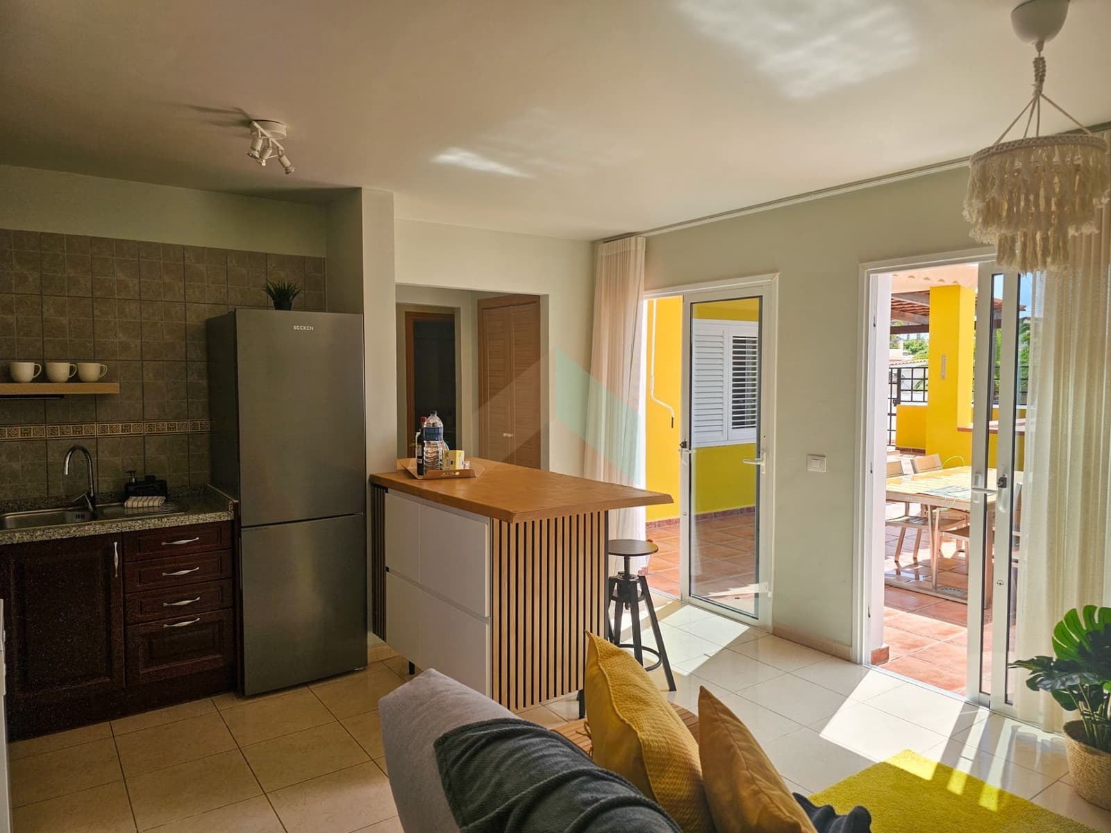 2 slaapkamer Appartement te koop in Palm-Mar met zwembad garage - € 445.000 (Ref: 9738001)