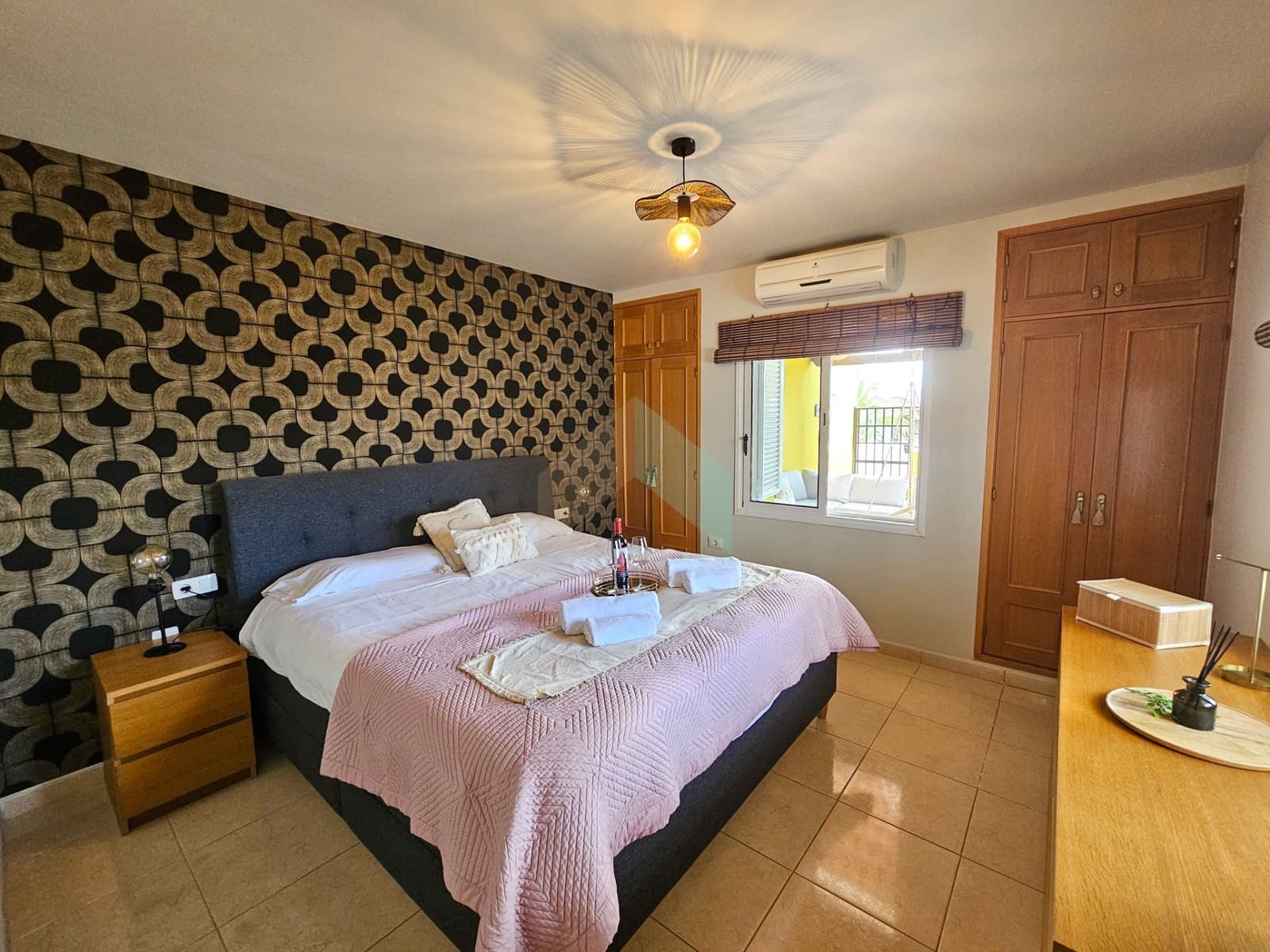 2 slaapkamer Appartement te koop in Palm-Mar met zwembad garage - € 445.000 (Ref: 9738001)