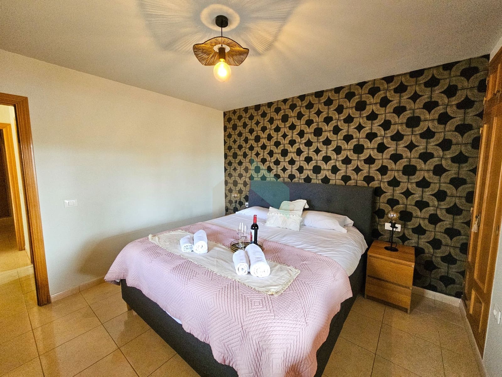 2 slaapkamer Appartement te koop in Palm-Mar met zwembad garage - € 445.000 (Ref: 9738001)