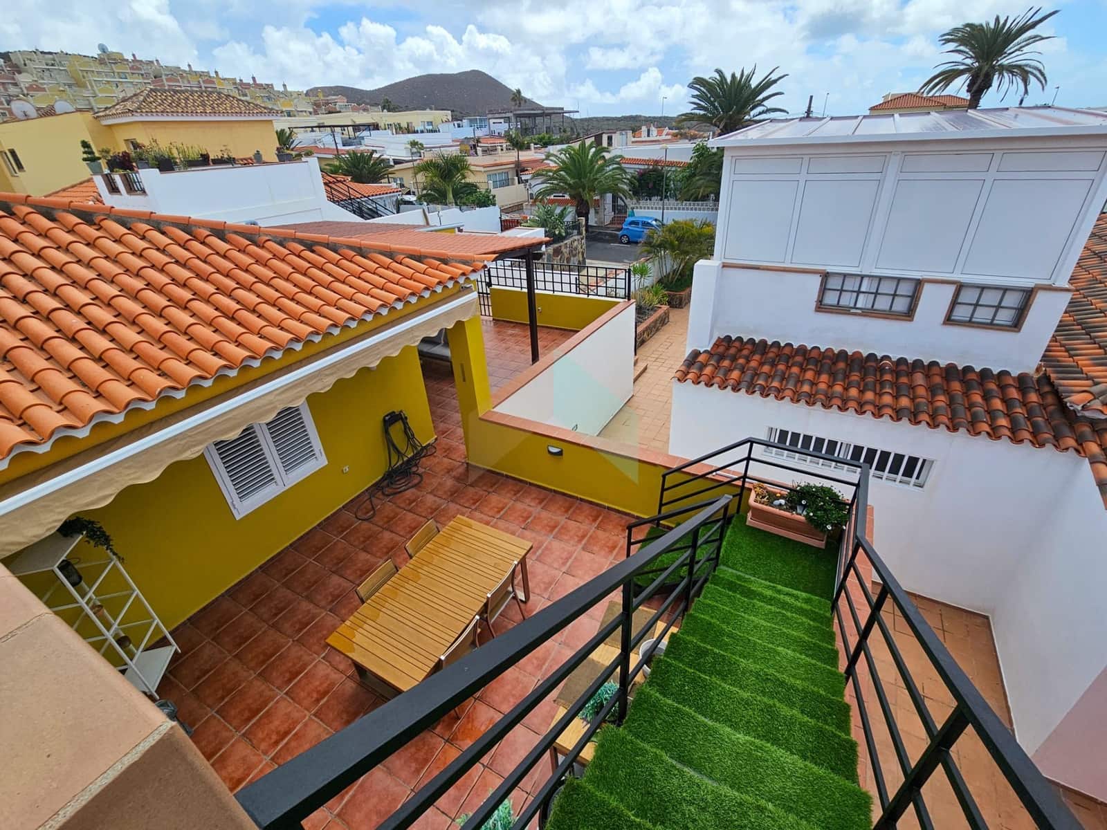 2 slaapkamer Appartement te koop in Palm-Mar met zwembad garage - € 445.000 (Ref: 9738001)