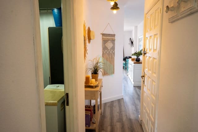 1 sypialnia Apartament na sprzedaż w Puerto Santiago, Santiago del Teide z basenem garażem - 278 250 € (Ref: 9741504)