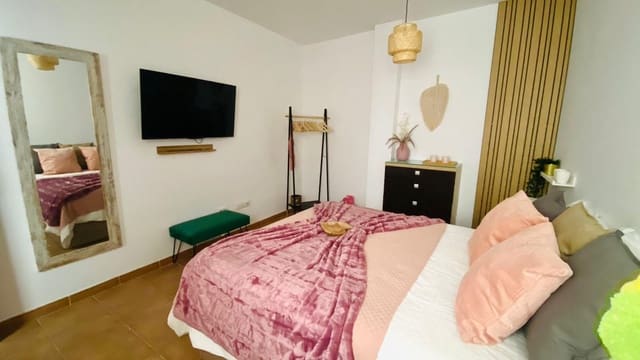 3 slaapkamer Villa te koop in Costa Adeje, Adeje - € 450.000 (Ref: 9780132)