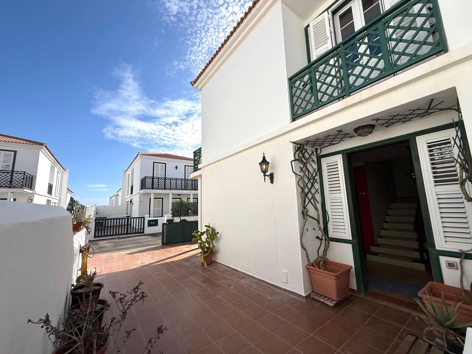 3 slaapkamer Villa te koop in Arico met garage - € 375.000 (Ref: 9787990)