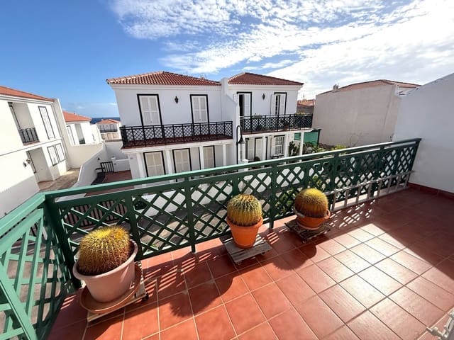 3 slaapkamer Villa te koop in Arico met garage - € 375.000 (Ref: 9787990)