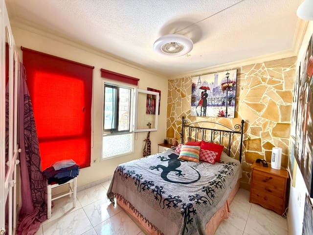 1 soveværelse Lejlighed til salg i Los Cristianos, Arona med swimmingpool - € 230.000 (Ref: 9790280)