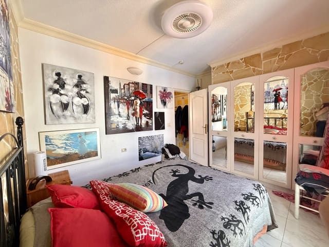 1 soveværelse Lejlighed til salg i Los Cristianos, Arona med swimmingpool - € 230.000 (Ref: 9790280)