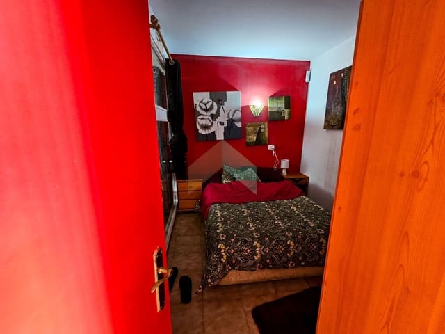 Studio til salgs i Costa del Silencio, Arona med svømmebasseng garasje - € 149 000 (Ref: 9796538)