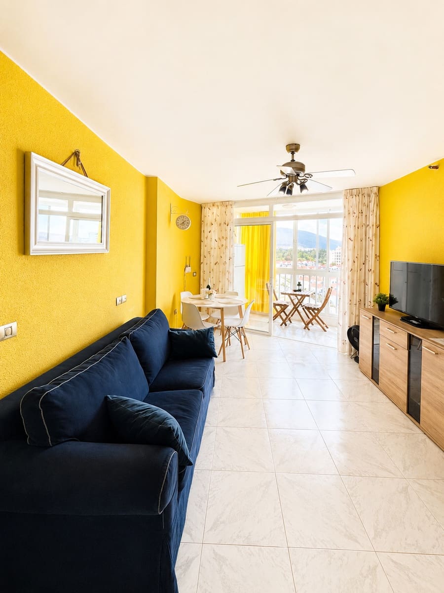 1 bedroom Apartment for sale in Playa de las Americas with pool garage - € 273,000 (Ref: 9828291)