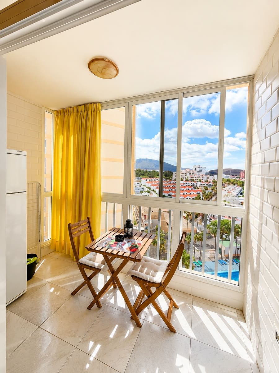 1 bedroom Apartment for sale in Playa de las Americas with pool garage - € 273,000 (Ref: 9828291)