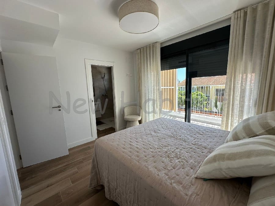 4 camera da letto Villetta Bifamiliare da affittare in Castello de la Plana con garage - 4.000 € (Rif: 9952869)