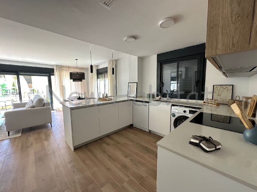 4 camera da letto Villetta Bifamiliare da affittare in Castello de la Plana con garage - 4.000 € (Rif: 9952869)