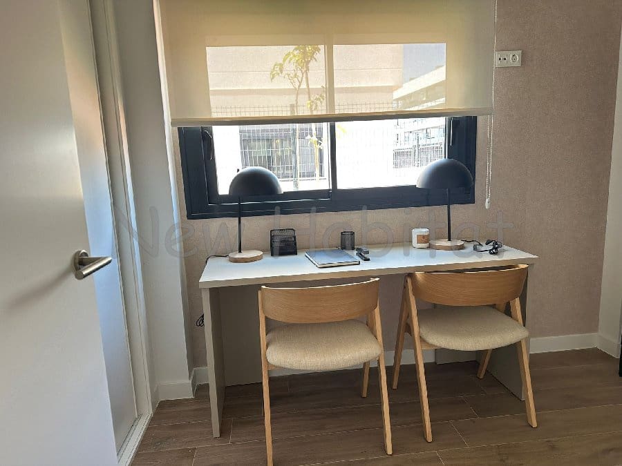 4 camera da letto Villetta Bifamiliare da affittare in Castello de la Plana con garage - 4.000 € (Rif: 9952869)