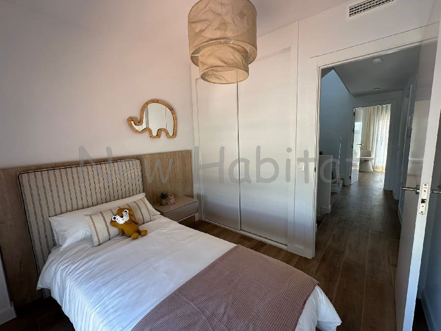 4 camera da letto Villetta Bifamiliare da affittare in Castello de la Plana con garage - 4.000 € (Rif: 9952869)