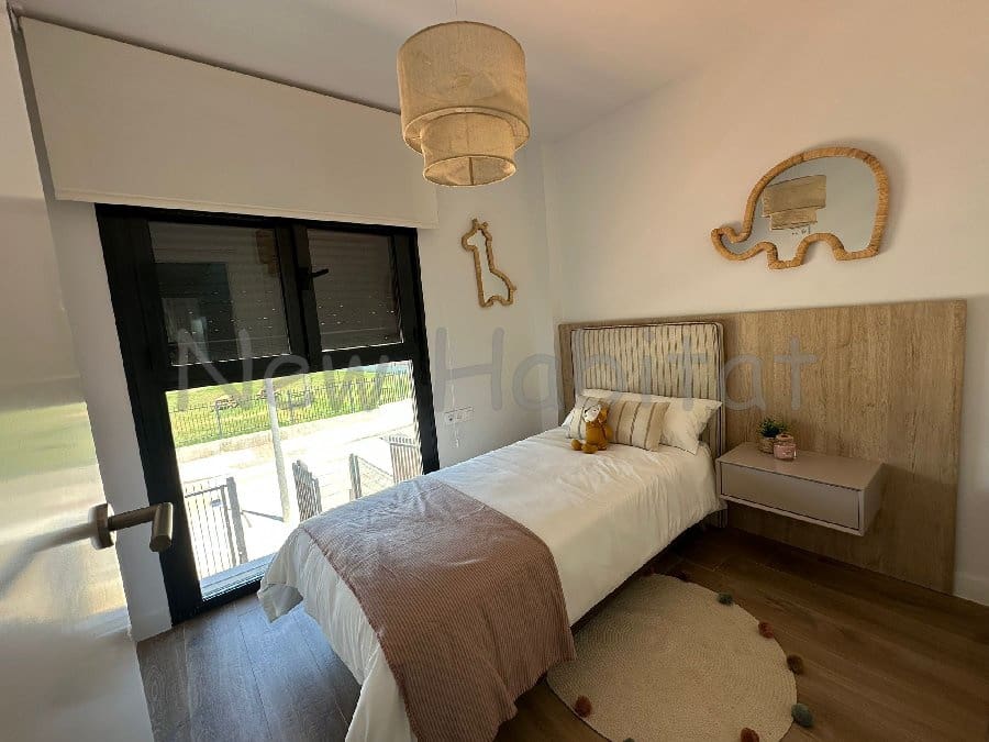 4 camera da letto Villetta Bifamiliare da affittare in Castello de la Plana con garage - 4.000 € (Rif: 9952869)