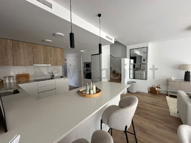 4 bedroom Semi-detached Villa for rent in El Grau de Castelló, Castelló de la Plana with garage - € 4,000 (Ref: 9952869)