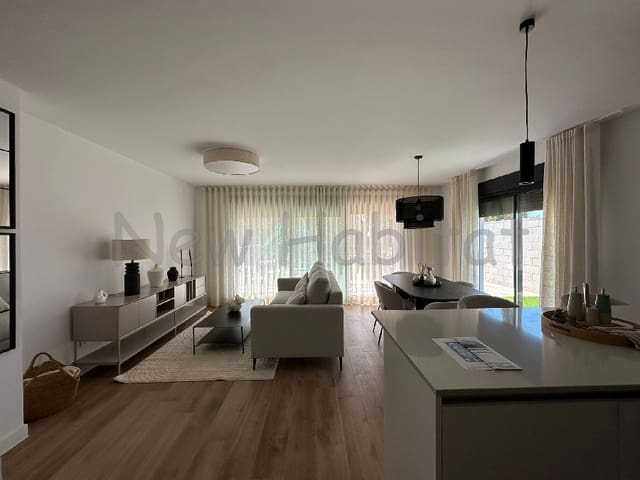 4 bedroom Semi-detached Villa for rent in El Grau de Castelló, Castelló de la Plana with garage - € 4,000 (Ref: 9952869)