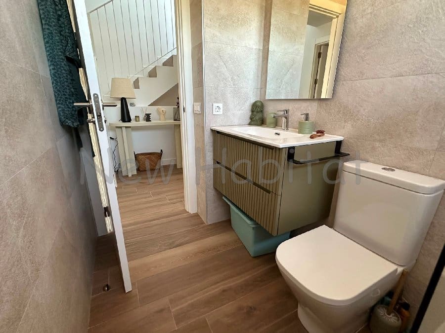 4 soverom Kjedet enebolig til leie i Castello de la Plana med svømmebasseng garasje - € 2 500 (Ref: 9952869)