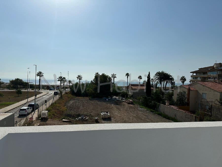 4 soverom Kjedet enebolig til leie i Castello de la Plana med svømmebasseng garasje - € 2 500 (Ref: 9952869)