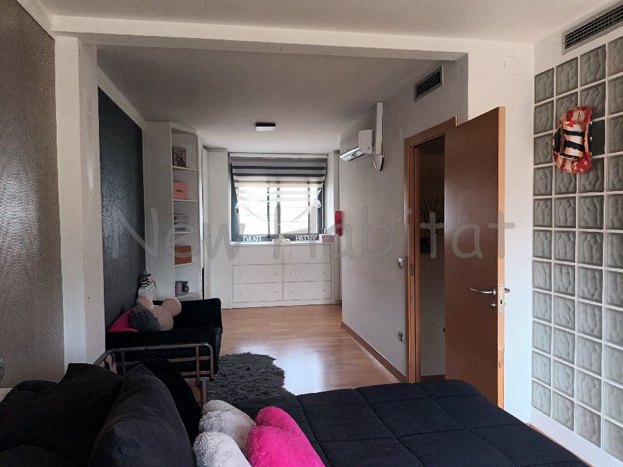 4 soverom Rekkehus til salgs i Castello de la Plana med svømmebasseng - € 557 000 (Ref: 9956654)