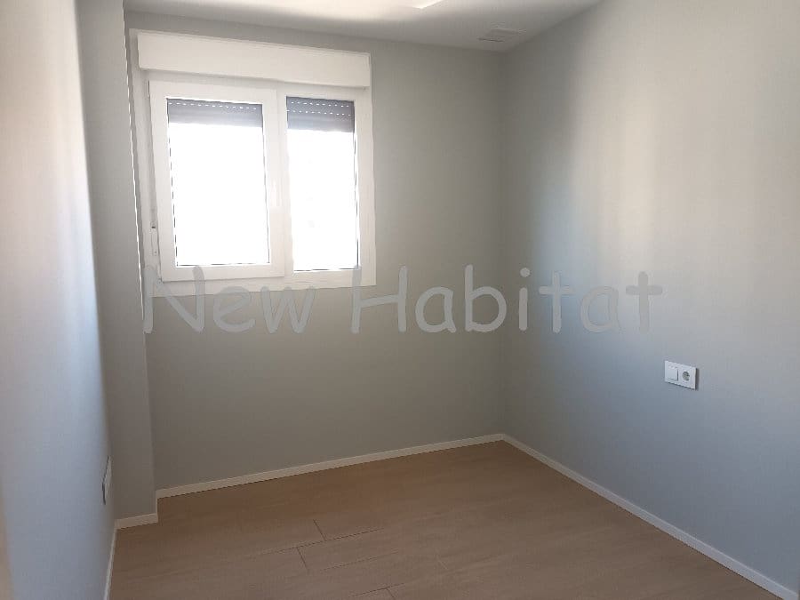 3 bedroom Flat for sale in Castello de la Plana with pool garage - € 270,000 (Ref: 9956655)