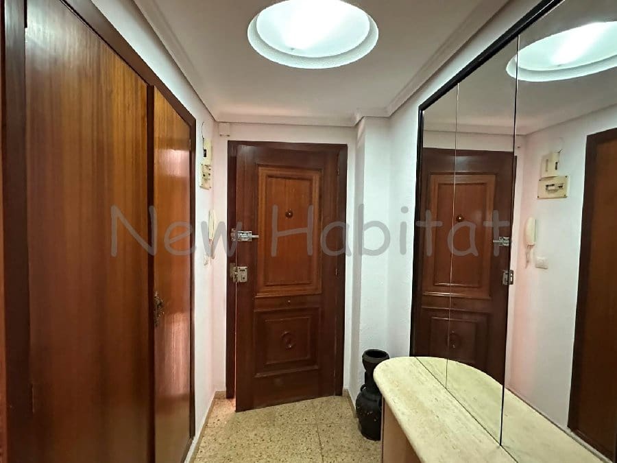 3 makuuhuone Asunto myytävänä paikassa Castello de la Plana - 135 000 € (Ref: 9958697)