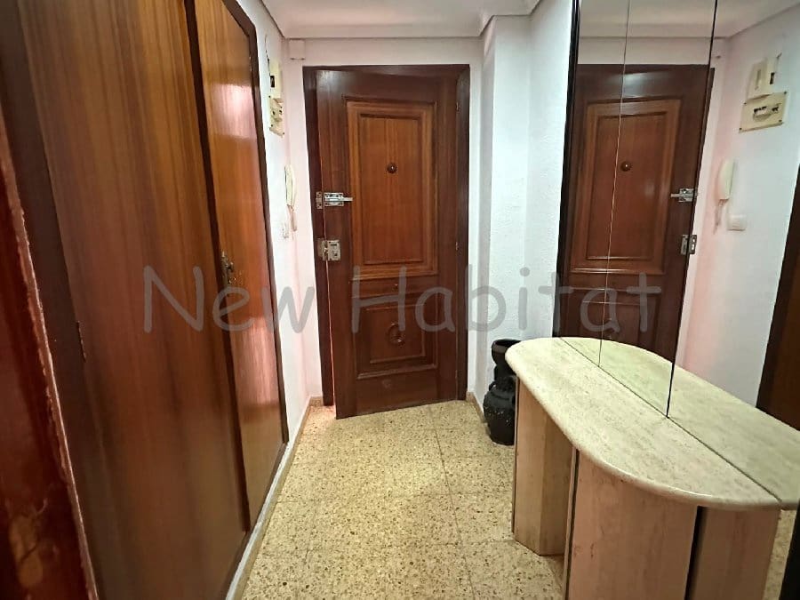 3 makuuhuone Asunto myytävänä paikassa Castello de la Plana - 135 000 € (Ref: 9958697)
