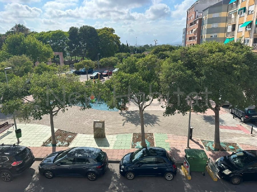 3 makuuhuone Asunto myytävänä paikassa Castello de la Plana - 135 000 € (Ref: 9958697)