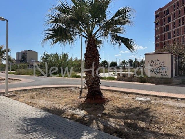3 makuuhuone Asunto myytävänä paikassa El Grau de Castelló, Castelló de la Plana mukana 
autotalli - 230 000 € (Ref: 9958701)