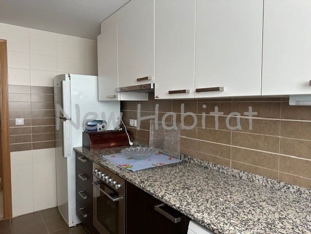 3 makuuhuone Asunto myytävänä paikassa El Grau de Castelló, Castelló de la Plana mukana 
autotalli - 230 000 € (Ref: 9958701)