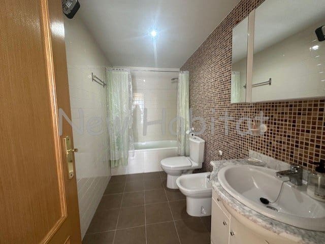 3 bedroom Flat for sale in Castello de la Plana with garage - € 230,000 (Ref: 9958701)