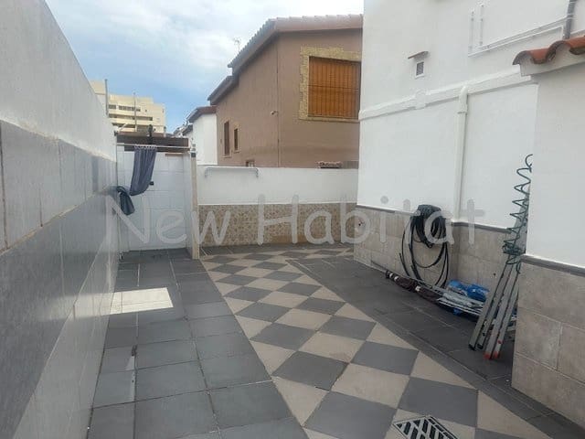 4 soverom Kjedet enebolig til salgs i Oropesa  - € 239 000 (Ref: 9958728)