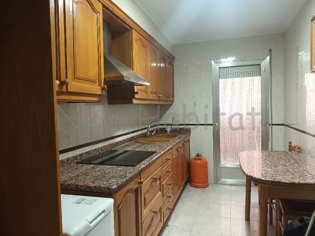 4 sypialnia Mieszkanie na sprzedaż w Sur, Castelló de la Plana z garażem - 180 000 € (Ref: 9958778)