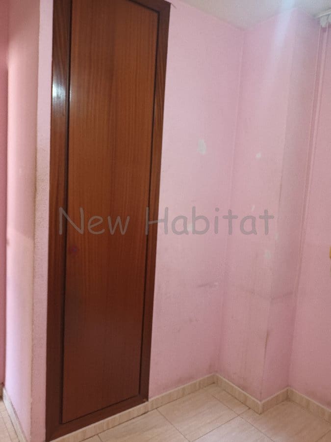 4 bedroom Flat for sale in Castello de la Plana with garage - € 169,000 (Ref: 9961082)