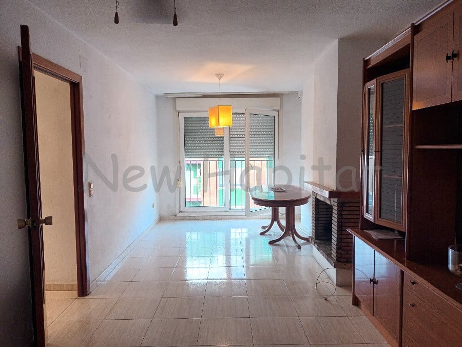 4 bedroom Flat for sale in Castello de la Plana with garage - € 169,000 (Ref: 9961082)