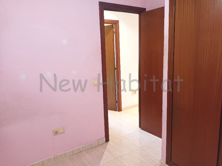 4 bedroom Flat for sale in Castello de la Plana with garage - € 169,000 (Ref: 9961082)